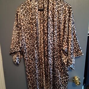 Victoria's Secret Leopard Print Kimono Robe